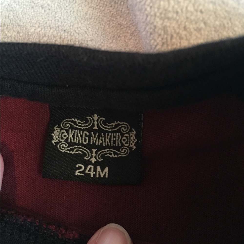 4 shirts - Picture 7 of 8